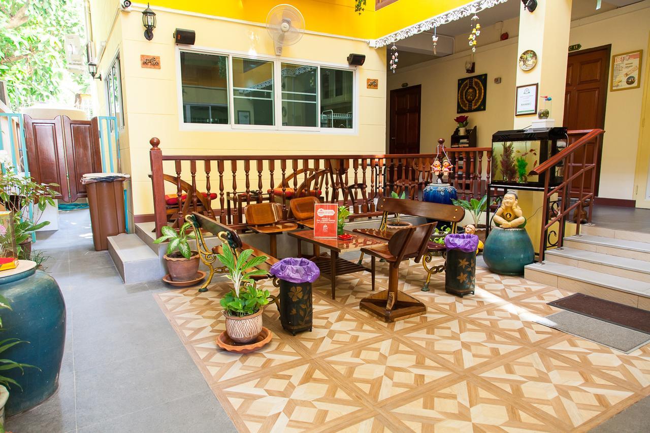 Zen Rooms Samsen 3 Bangkok Exteriör bild